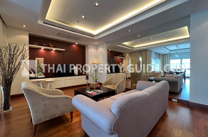 Apartment in Ploenchit 